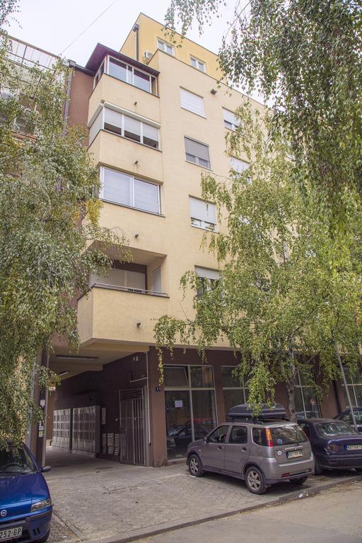! Promo! Central Evergreen Studio - Free Public Parking-Fast Wi-Fi Нови-Сад Экстерьер фото