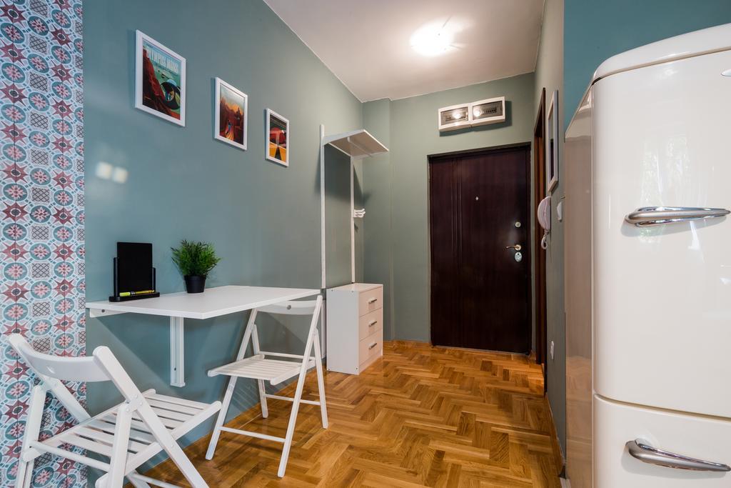 ! Promo! Central Evergreen Studio - Free Public Parking-Fast Wi-Fi Нови-Сад Экстерьер фото
