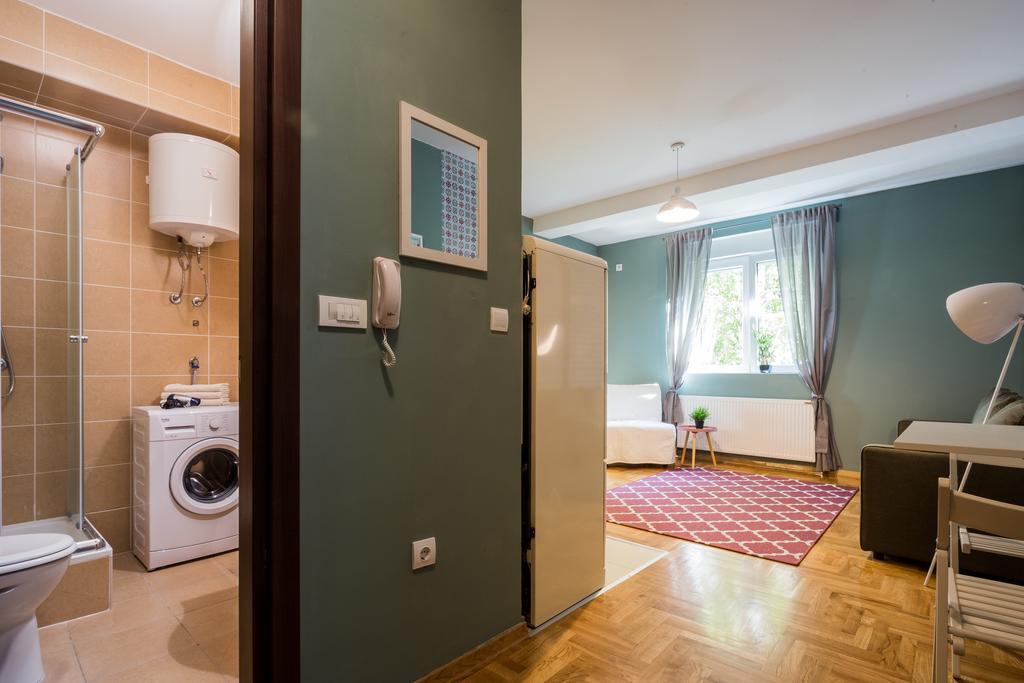 ! Promo! Central Evergreen Studio - Free Public Parking-Fast Wi-Fi Нови-Сад Экстерьер фото