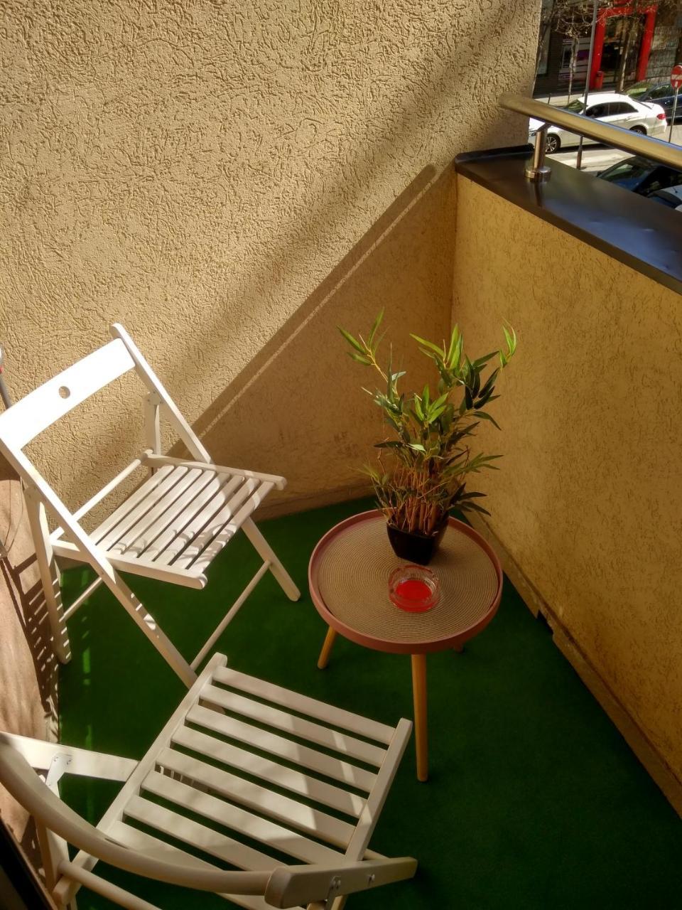 ! Promo! Central Evergreen Studio - Free Public Parking-Fast Wi-Fi Нови-Сад Экстерьер фото